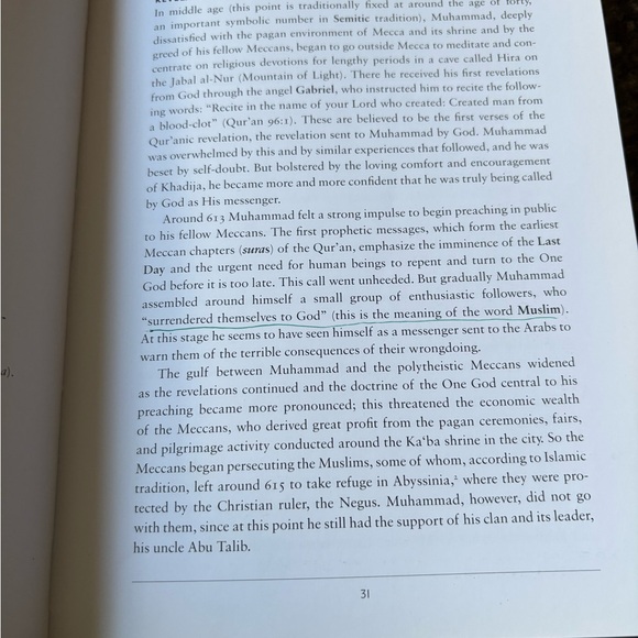 Introduction to Islam by Carole Hillenbrand - Picture 3 of 3